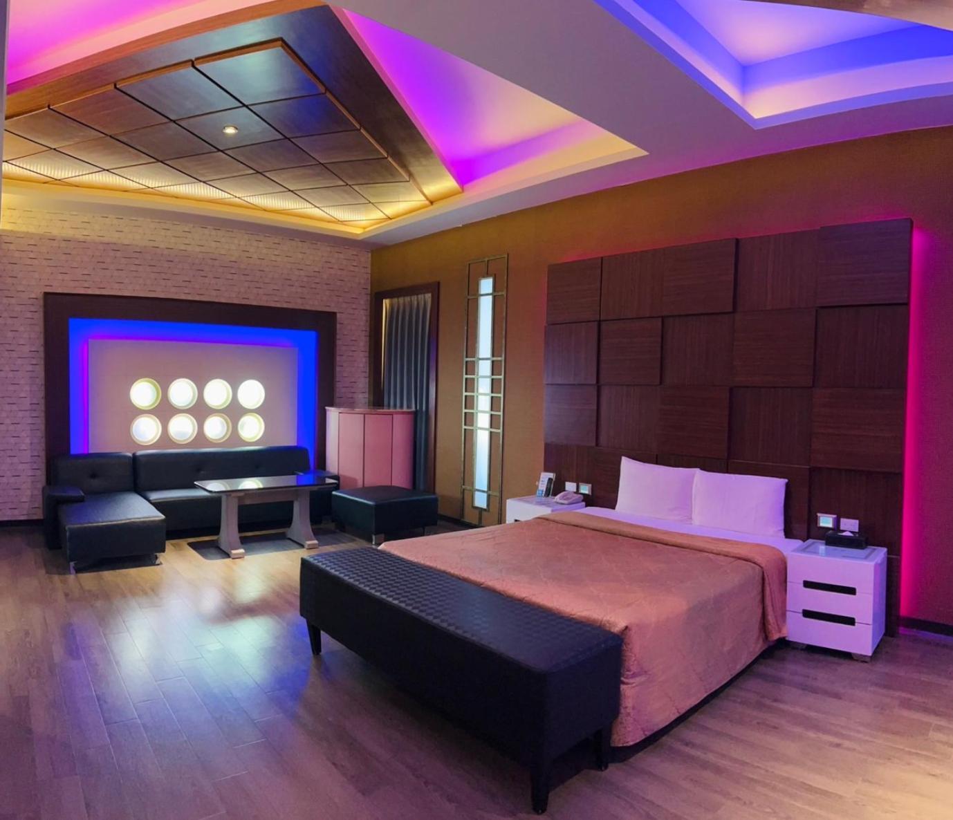 Wei Feng Exquisite Motel Pintung Branch Pingtung Exterior foto